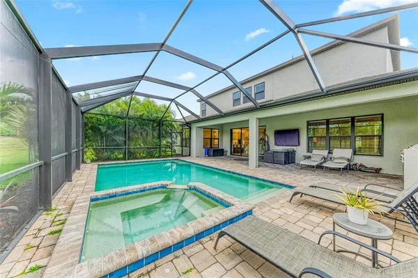 $999,995 | 16528 Paynes Ml Drive, Bradenton, FL 34211
