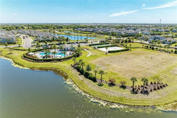 $999,995 | 16528 Paynes Ml Drive, Bradenton, FL 34211