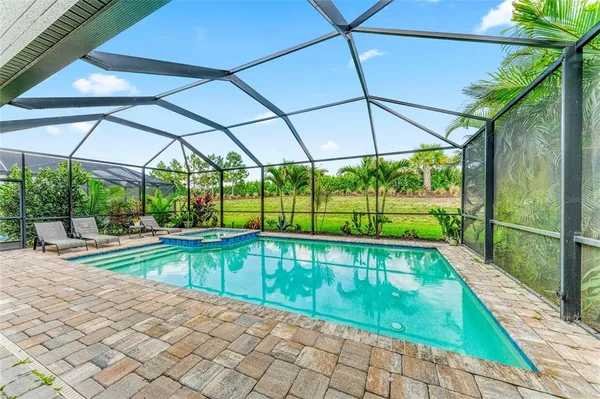 $999,995 | 16528 Paynes Ml Drive, Bradenton, FL 34211