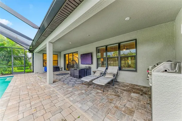$999,995 | 16528 Paynes Ml Drive, Bradenton, FL 34211