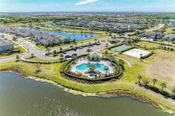 $999,995 | 16528 Paynes Ml Drive, Bradenton, FL 34211