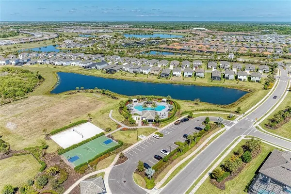 $999,995 | 16528 Paynes Ml Drive, Bradenton, FL 34211