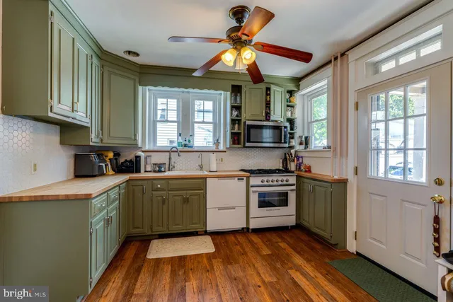 $479,000 | 466 East Main Street, Leola, PA 17540