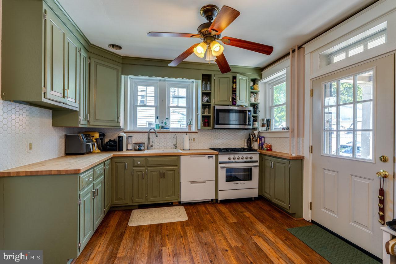 466 East Main Street Leola, PA 17540 - Photo 13 of 36