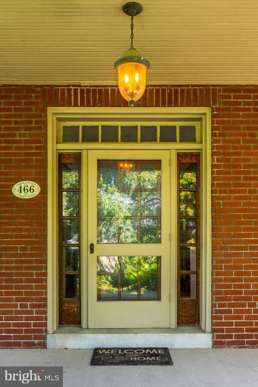 466 East Main Street Leola, PA 17540 - Photo 2 of 36 Welcoming Entry