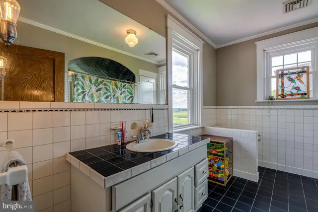 $479,000 | 466 East Main Street, Leola, PA 17540