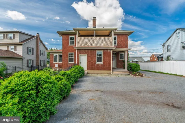 $479,000 | 466 East Main Street, Leola, PA 17540