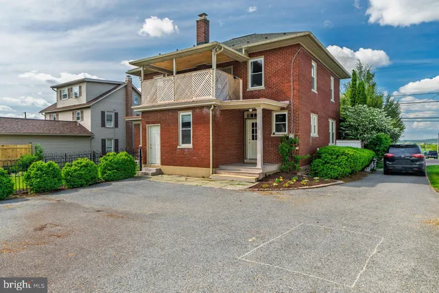 $479,000 | 466 East Main Street, Leola, PA 17540