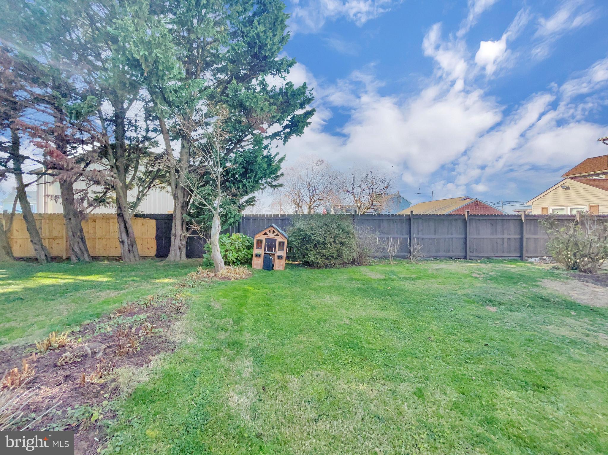 466 East Main Street Leola, PA 17540 - Photo 30 of 36 Yard