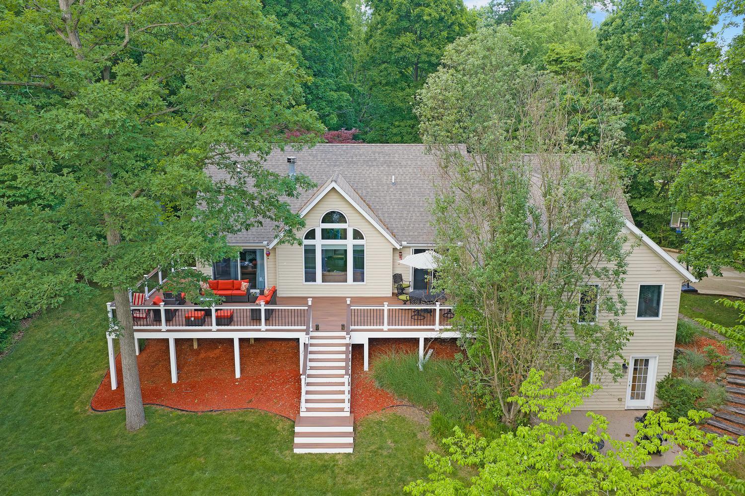 55526 South Thompson Lane Three Rivers, MI 49093 - Photo 3 of 49 55526 S Thompson Ln Three-large-004-047-