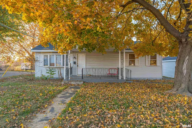 $89,900 | 1107 North Kankakee Street, Lincoln, IL 62656