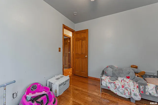 $89,900 | 1107 North Kankakee Street, Lincoln, IL 62656