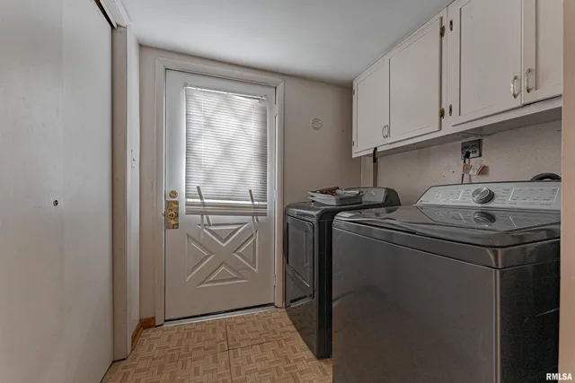 $89,900 | 1107 North Kankakee Street, Lincoln, IL 62656