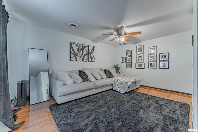 $89,900 | 1107 North Kankakee Street, Lincoln, IL 62656