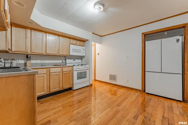 $89,900 | 1107 North Kankakee Street, Lincoln, IL 62656