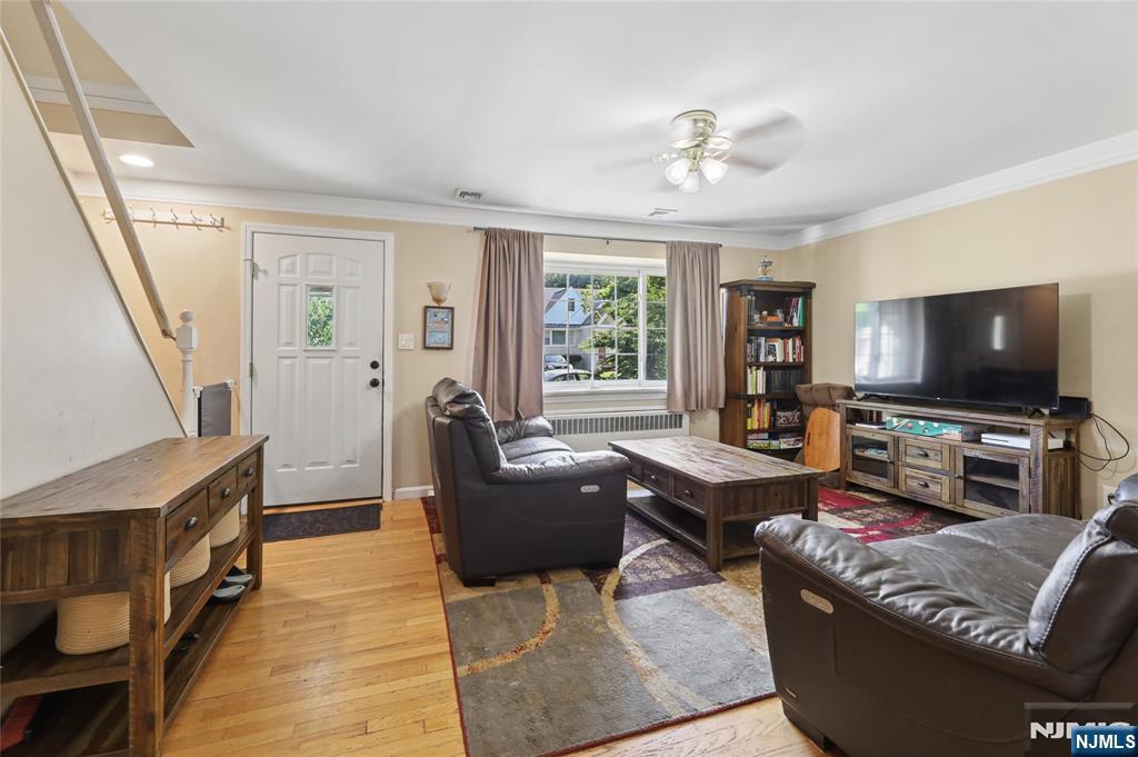53 Yahara Avenue Rutherford, NJ 07070 - Photo 3 of 26