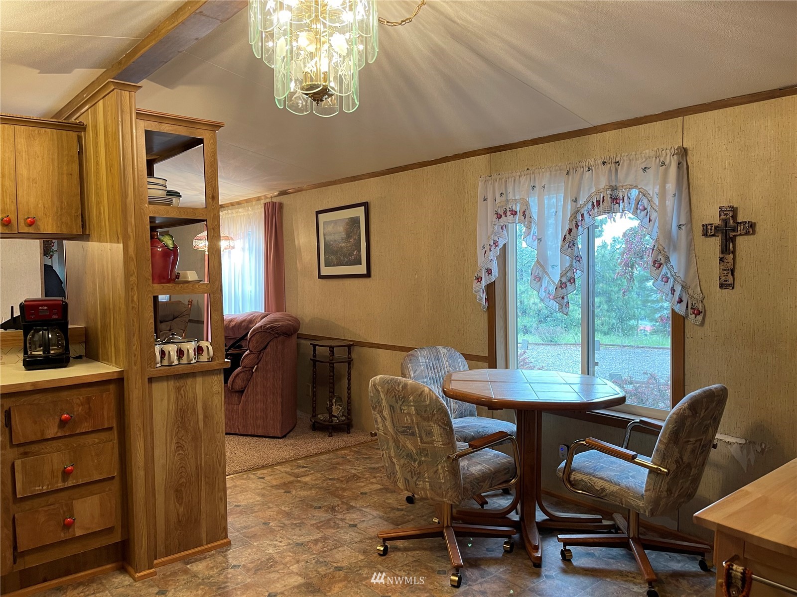 103 Klondike Road Republic, WA 99166 - Photo 10 of 38 a workspace with furniture and chandelier