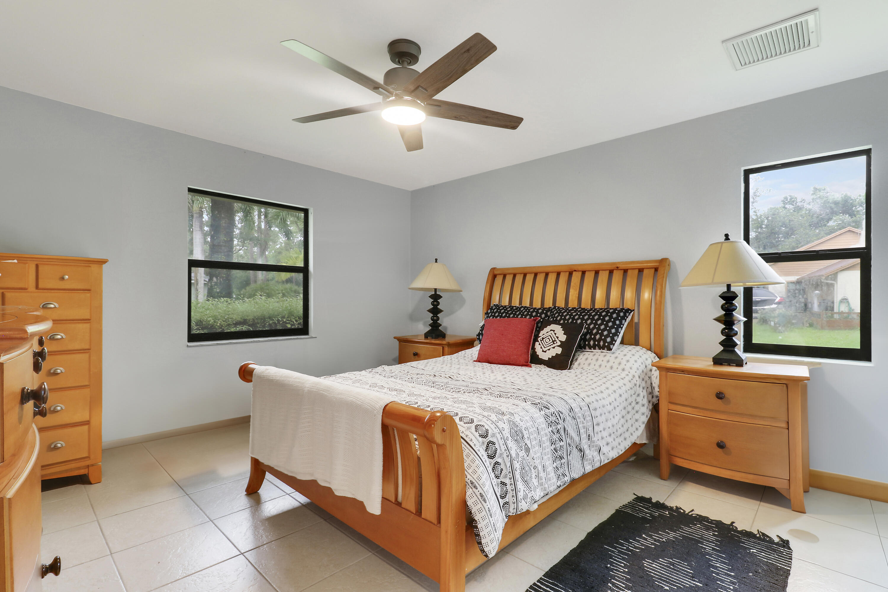 12818 Old Indiantown Road Jupiter, FL 33478 - Photo 28 of 60 Declutter2-21