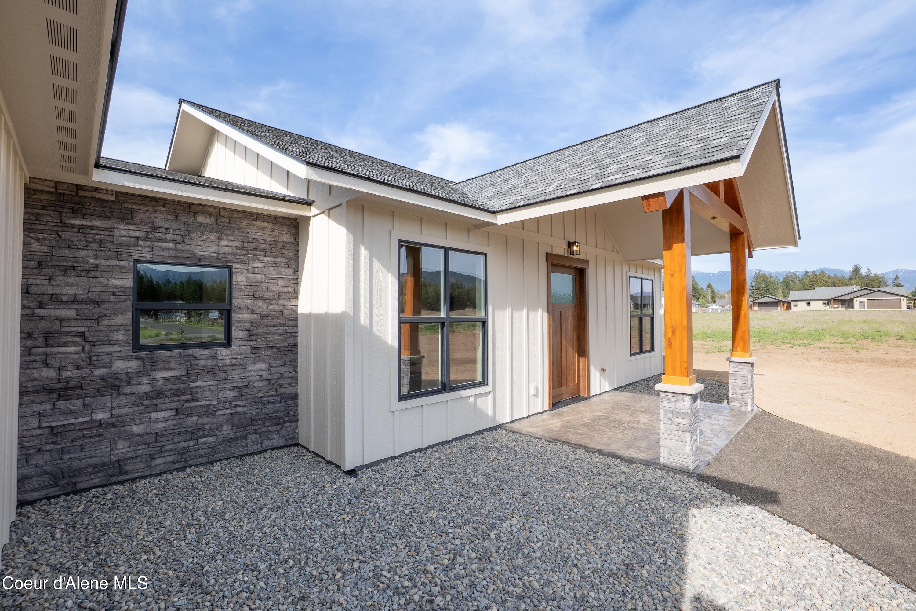167 Airstrip Road Moyie Springs, ID 83845 - Photo 6 of 27 Front Ext view 3