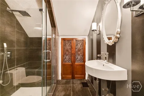 $1,249,000 | 121 East 36th Street, Savannah, GA 31401