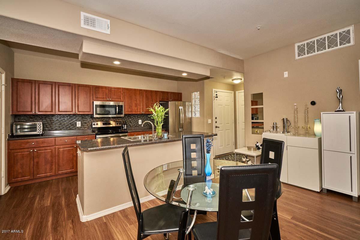 909 East Camelback Road, Unit 2139 Phoenix, AZ 85014 - Photo 15 of 39 Dining Area