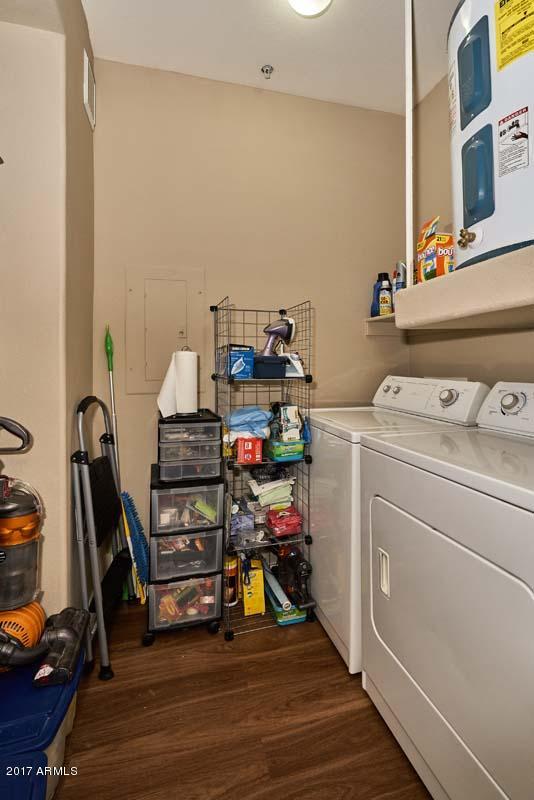909 East Camelback Road, Unit 2139 Phoenix, AZ 85014 - Photo 27 of 39 Laundry Room (1)