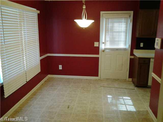 533 Apple Ridge Road Greensboro, NC 27406 - Photo 3 of 10 Dining Room.