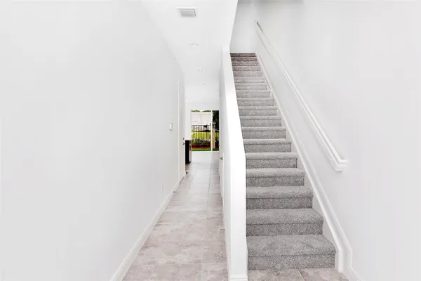 $464,900 | 6937 Pines Circle, Unit 17, Coconut Creek, FL 33073