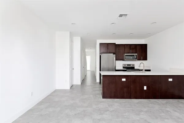 $464,900 | 6937 Pines Circle, Unit 17, Coconut Creek, FL 33073