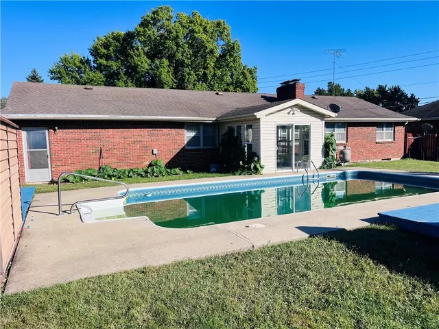 $260,000 | 1406 Tamara Drive, St. Joseph, MO 64506