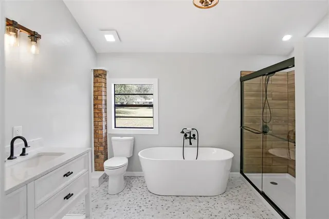 $349,000 | 18512 Highway 90, Lacassine, LA 70647