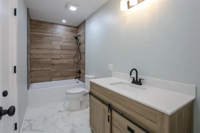 $349,000 | 18512 Highway 90, Lacassine, LA 70647