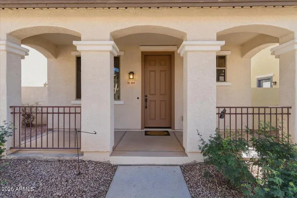 $425,000 | 104 East Palomino Drive, Gilbert, AZ 85296