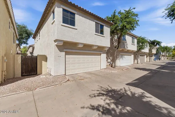 $425,000 | 104 East Palomino Drive, Gilbert, AZ 85296