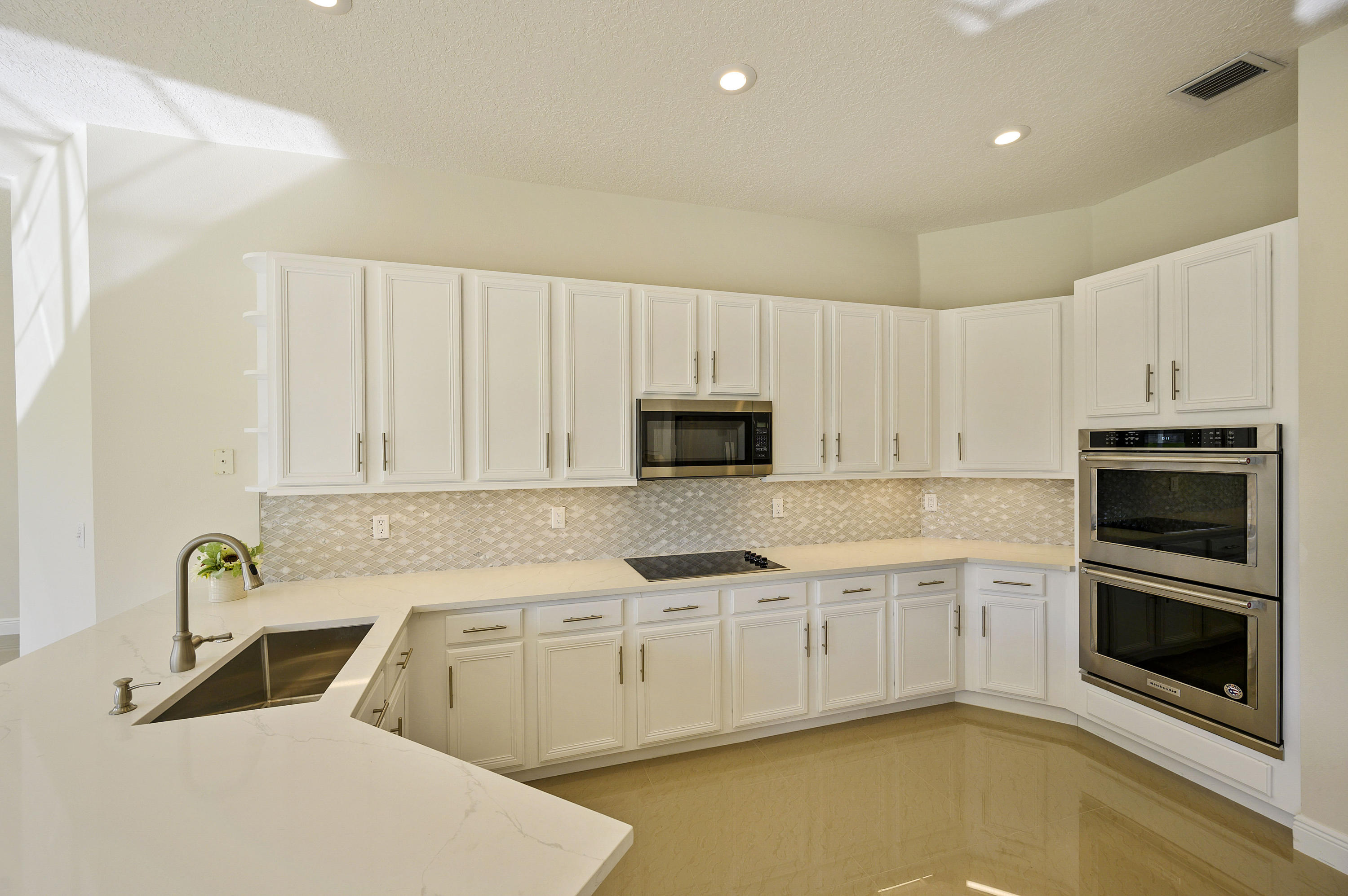 21317 Gosier Way Boca Raton, FL 33428 - Photo 20 of 60 Kitchen