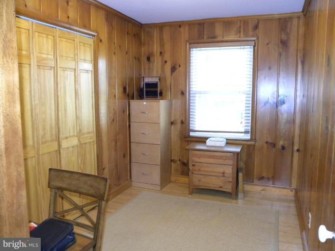 627 Tazewell Road Northwest Vienna, VA 22180 - Photo 17 of 28 Bedroom #3