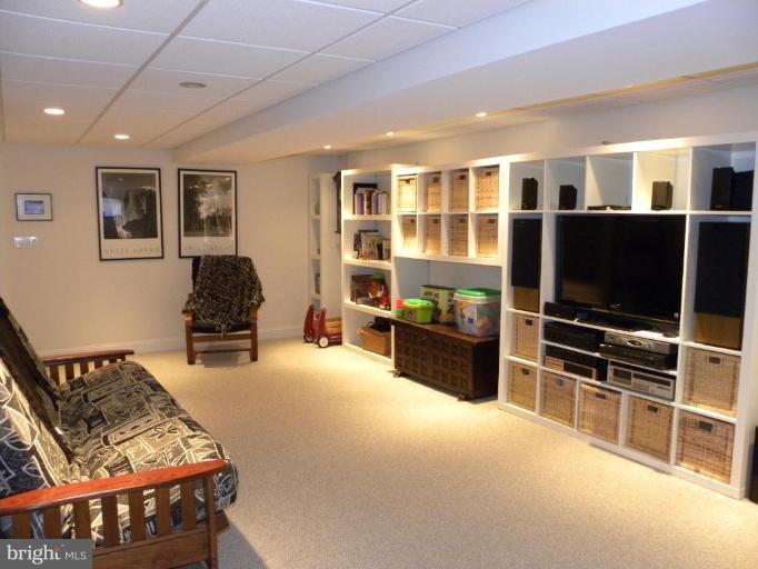 627 Tazewell Road Northwest Vienna, VA 22180 - Photo 21 of 28 Recreation Room #2
