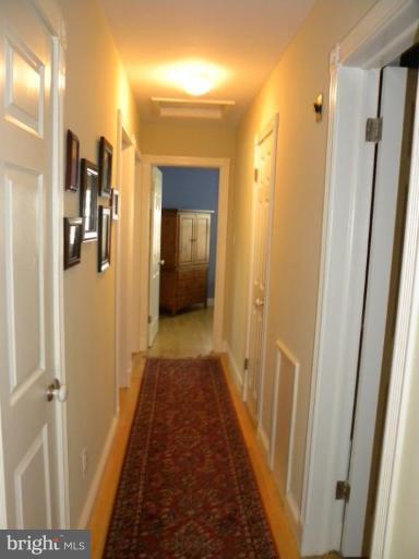 627 Tazewell Road Northwest Vienna, VA 22180 - Photo 25 of 28 Hallway