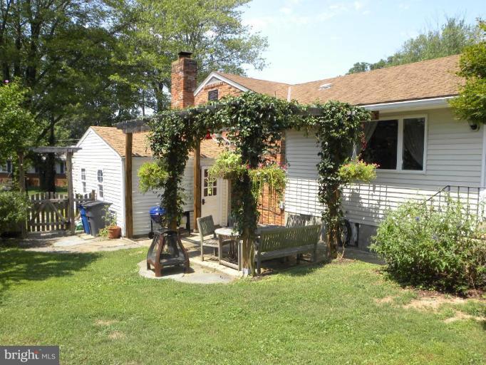 627 Tazewell Road Northwest Vienna, VA 22180 - Photo 26 of 28 Patio