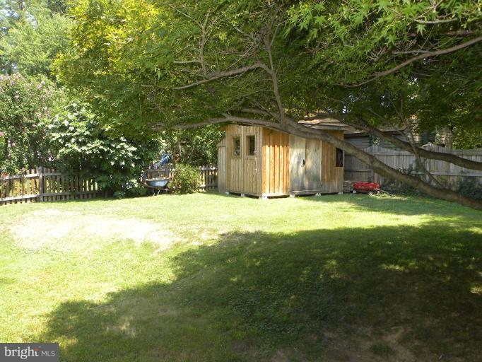 627 Tazewell Road Northwest Vienna, VA 22180 - Photo 28 of 28 Exterior #3