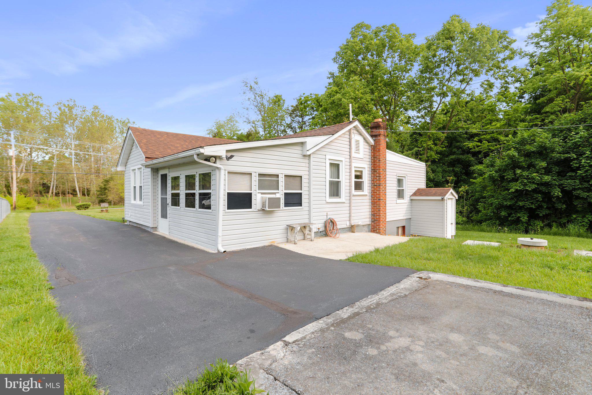 12425 Cedar Ridge Road Williamsport, MD 21795 - Photo 8 of 32 Gallery Image 8