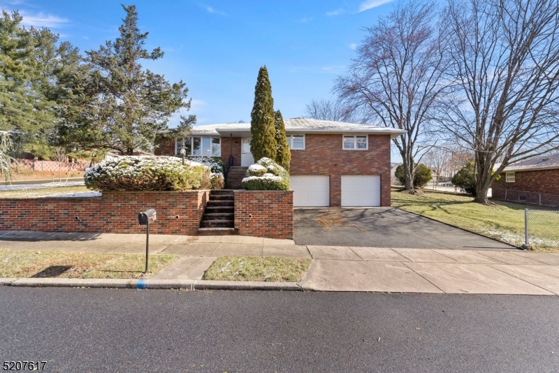 7 Peterson Road, Totowa, NJ 07512 Compass
