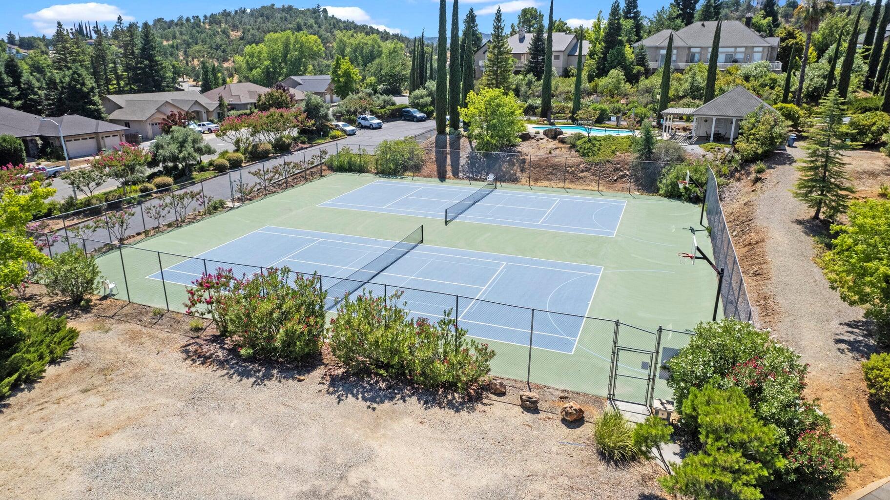 3126 Riesling Path Redding, CA 96001 - Photo 29 of 32 a view of a backyard