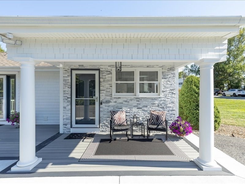 6 Strathmore Road North Dartmouth, MA 02747 - Photo 8 of 42