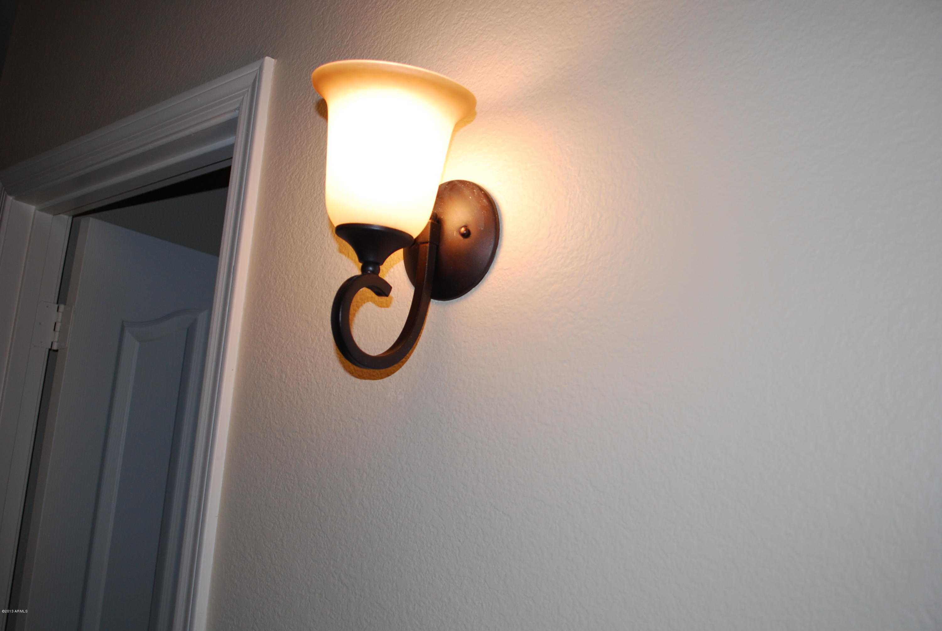 4622 East Weaver Road Phoenix, AZ 85050 - Photo 21 of 23 Upgraded Light Fixtures