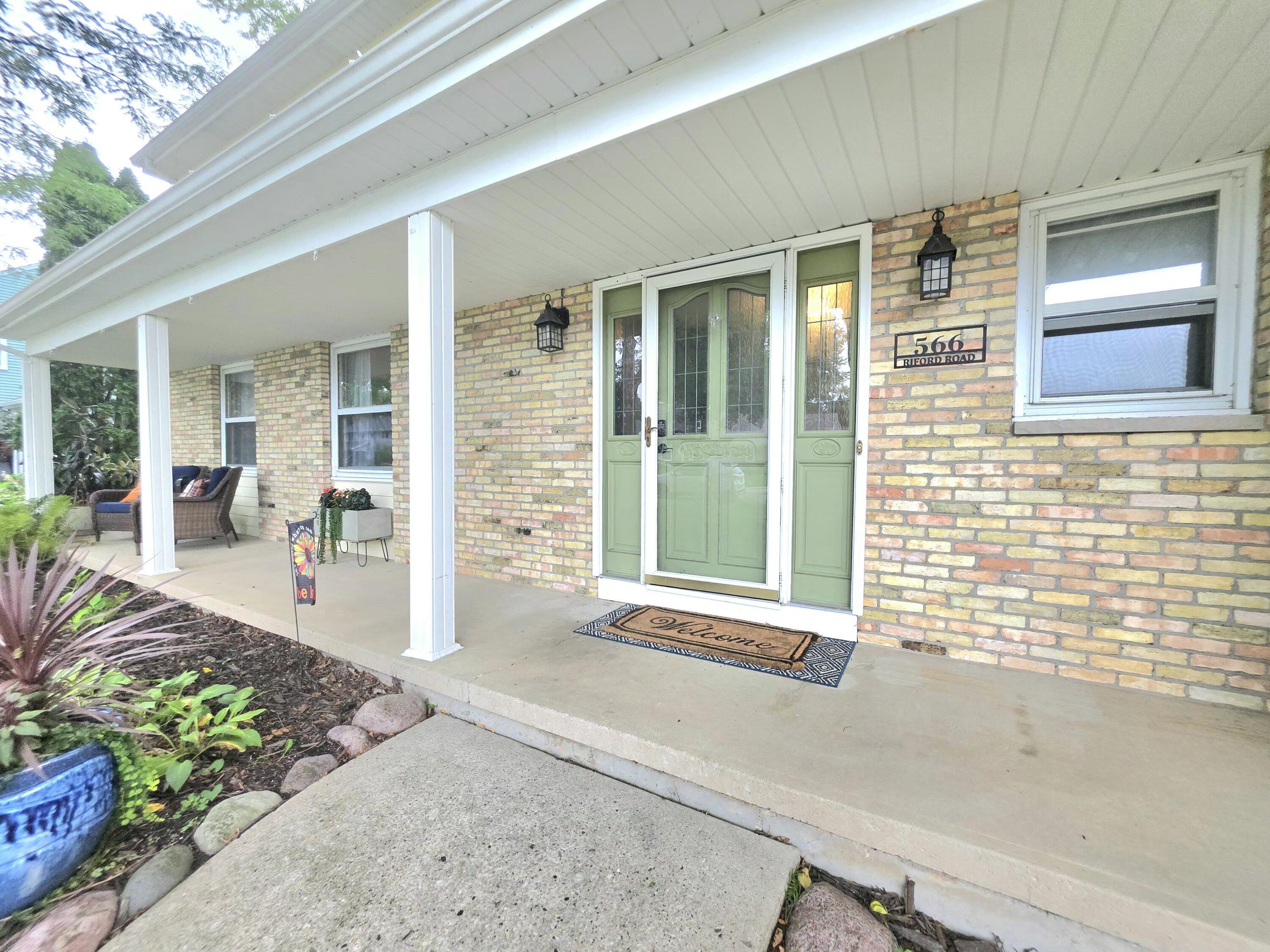 566 Riford Road Neenah, WI 54956 - Photo 62 of 63 Front porch