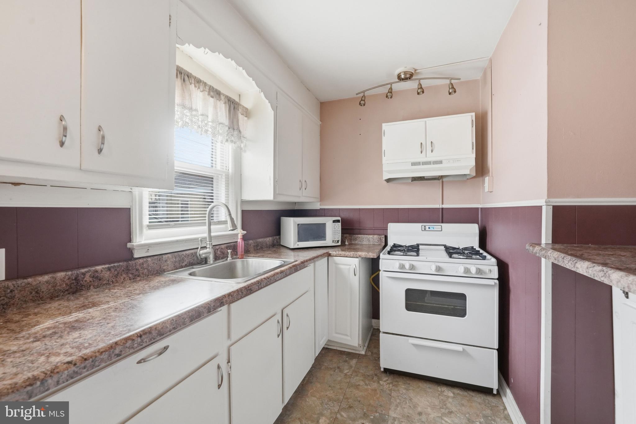 300 Delaware Avenue Riverside, NJ 08075 - Photo 73 of 86 Unit A Kitchen