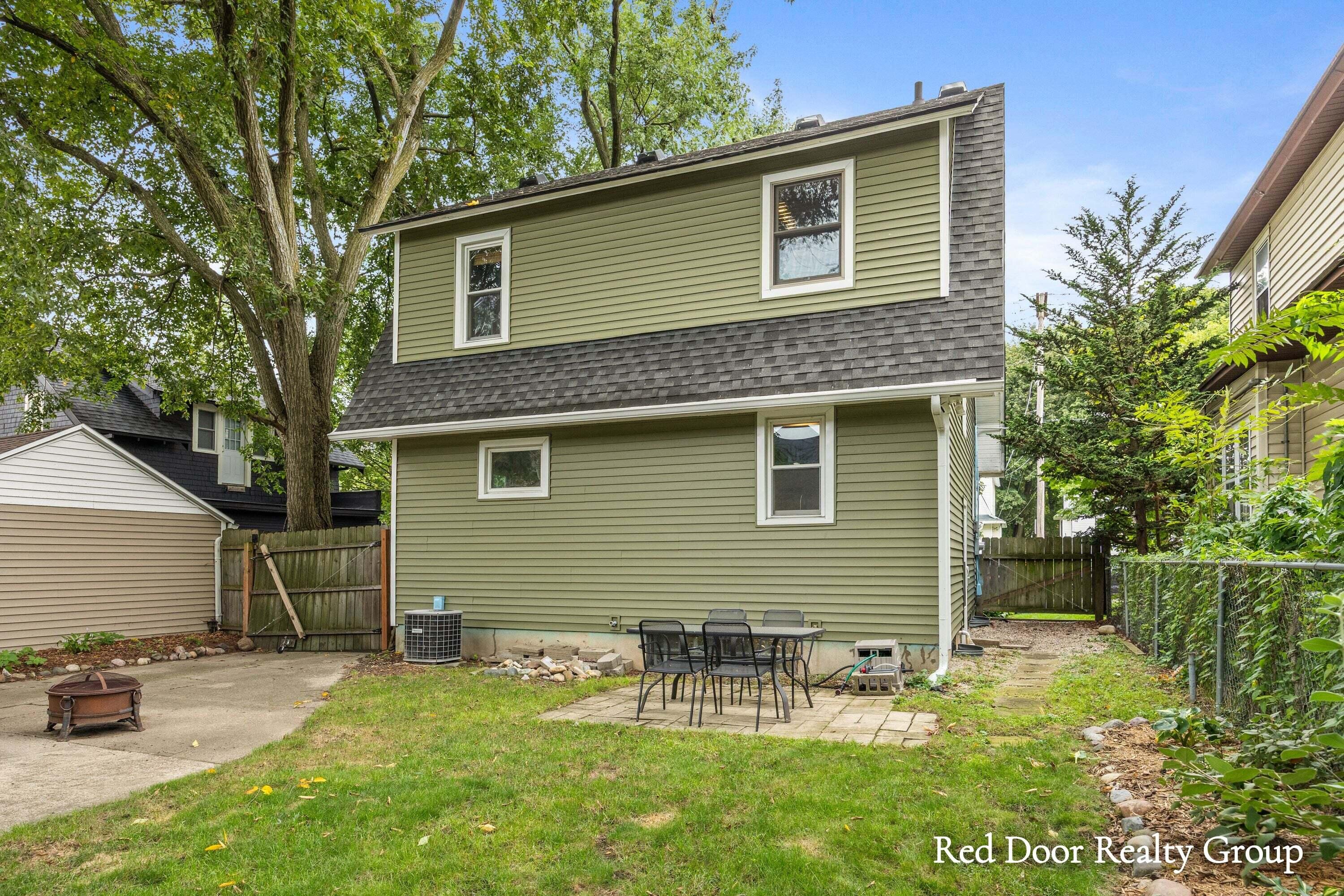 1108 Fisk Road Southeast Grand Rapids, MI 49507 - Photo 34 of 38 1108 Fisk_036