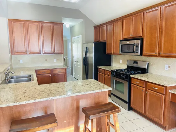 $2,450 | 2119 Coldwater Bridge Lane, League City, TX 77573