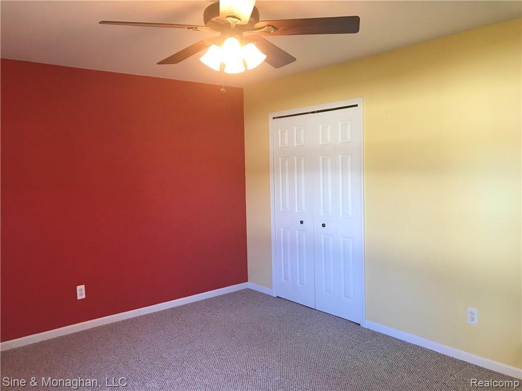 3978 Ravenswood Road Port Huron, MI 48060 - Photo 9 of 23 09.jpg